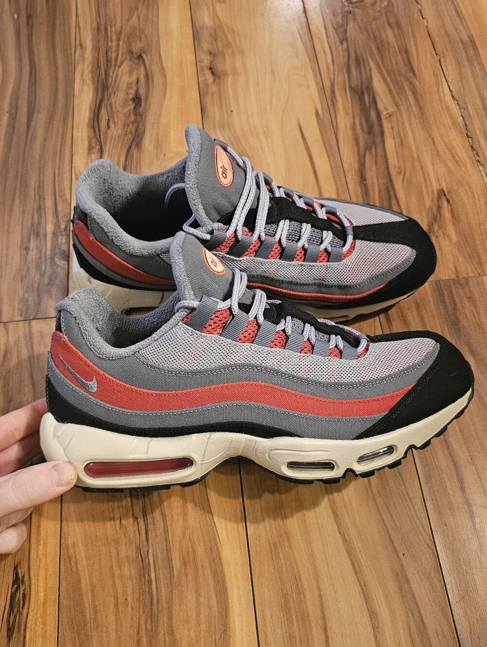 Nike Men’s Air Max 95 Gray & Red Size 11